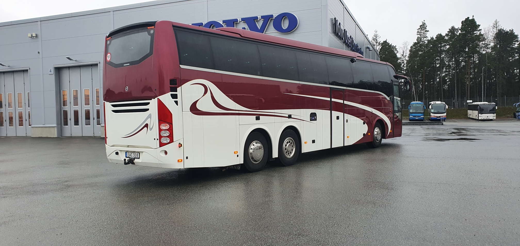 Used bus Coach 9900 Volvo Usedbus Center Certified